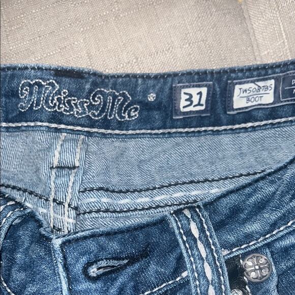 MISS ME bedazzled white stitch bootcut hands 31 - Picture 2 of 6